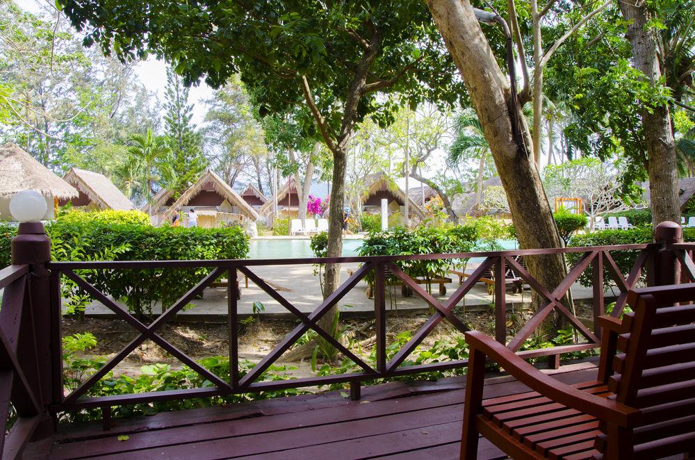 Coral Island Resort Phuket Zewnętrze zdjęcie